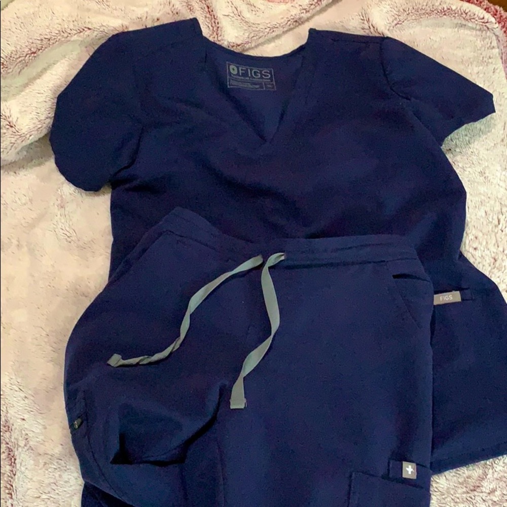 Set of FIGS Scrubs